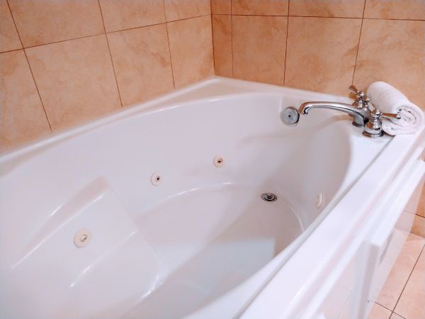 Jetted Tub Replacement in Sidney